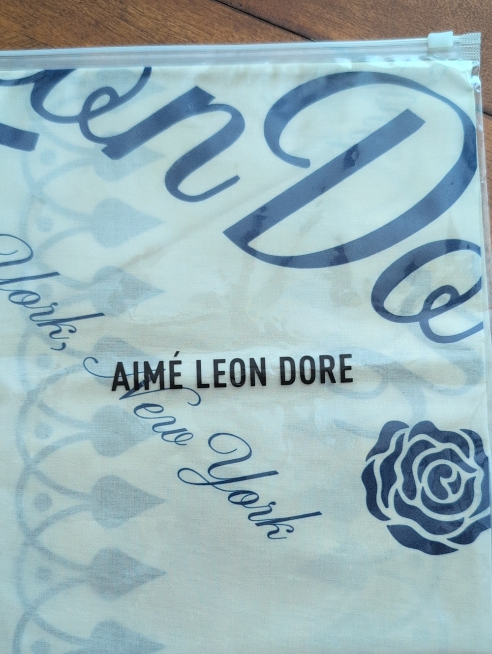 Aimé Leon Dore Cream and Navy Script Logo Scarf